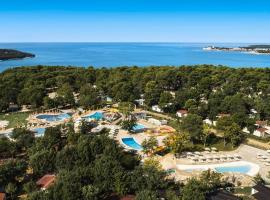 Camping Lanterna Premium Resort - Vacansoleil Maeva，位于波雷奇的酒店