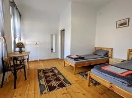 Gästehaus Honigberg next to the Fortified Church of Harman