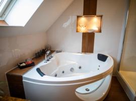 Vier Jahreszeiten Suite mit Whirlpool Badewanne L Vazzano，位于Husum的酒店