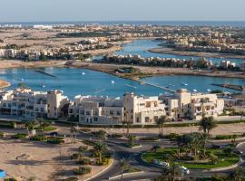 Creek Hotel and Residences El Gouna，位于赫尔格达的酒店