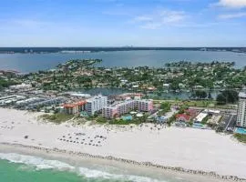 St Pete Beachside Condo 3