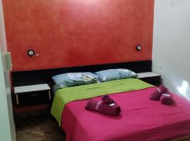 Hostel & Posada Noelia，位于伊瓜苏港的旅馆
