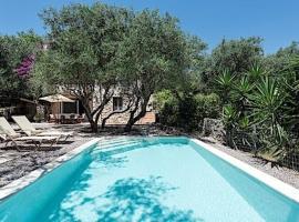 Private Corfu Villa - 3 Bedrooms - Villa Aziza - Great Pool and Outdoor Area，位于Vouniatádes的酒店
