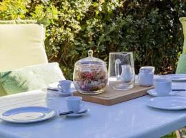 H11 [Verde Giada] Piscina - Tennis - Parcheggio