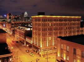 Hotel Covington Cincinnati Riverfront，位于卡温顿的酒店