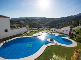 Apartamento 33, Frigiliana Spacious family Apartment with large Pool in the town center HansOnHoliday Rentals