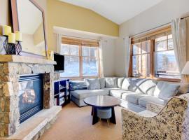 Ski In Out Luxury Penthouse #1703 With Hot Tub & Great Views - 500 Dollars Of FREE Activities & Equipment Rentals Daily，位于冬季公园的酒店