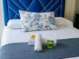 Pousada da On&ccedil;a - Itapiranga, AM，位于Itapiranga的豪华酒店