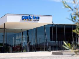 Park Inn by Radisson Los Olivos de Vallenar，位于巴耶纳尔的酒店