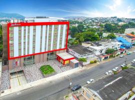 瓜亚基尔丽笙酒店，位于瓜亚基尔Catholic University of Santiago de Guayaquil附近的酒店