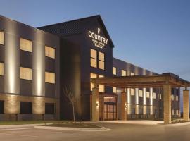 Country Inn & Suites by Radisson, Lawrence, KS，位于劳伦斯堪萨斯纪念体育场附近的酒店