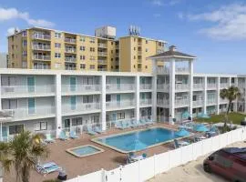 Coastal Waters 106 - A 1-1 Pool Side Retreat