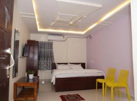 Royal Stay Inn，位于Simhāchalam的酒店
