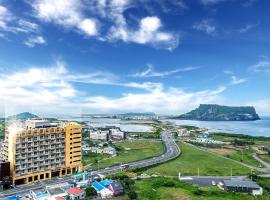 Jeju Seongsan Golden View，位于西归浦市城山的酒店