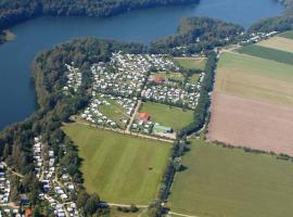 Natur-Campingplatz Salemer See，位于Salem的露营地