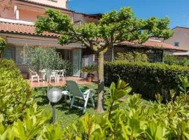 M355 - Marcelli, bilocale con giardino e parcheggio