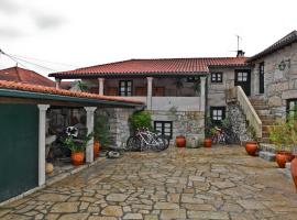 Casas do Cavaleiro Eira，位于索茹的带停车场的酒店