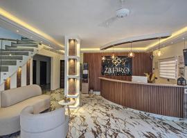 ZAFIRO HOTEL，位于多拉代尔的酒店