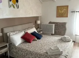 DOMUS TUSCIA APARTMENTS San Faustino guesthouse