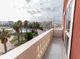 Luxurious Beach Apartment，位于比尔泽布贾的酒店