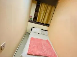 AMAZING Couples private room close to Mall of Emirates
