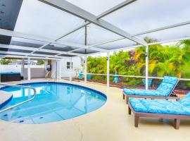 Idyllic Bradenton Home with Lanai 6 Mi to Beach!，位于布雷登顿的酒店