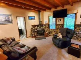 Juneau Cabin near Eaglecrest & Trails