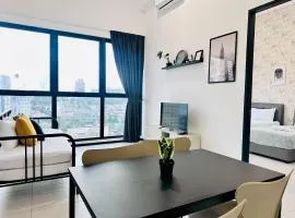 New 2BR or 3BR Homey Getaway at Urban Suites, Georgetown 7 to 10pax