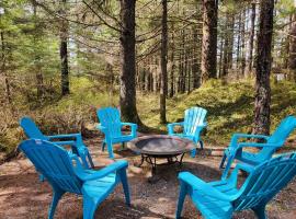 Secluded Oasis Near Mendenhall Glacier and Trails，位于Mendenhaven的酒店