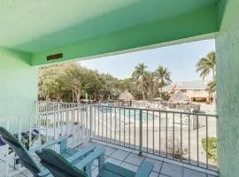 Laptop-Friendly Key Largo Condo with Pool View!