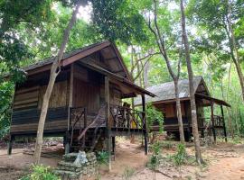 Room in Bungalow - Foresta Cottage of Koh Pu no6193，位于俊穆岛的乡村别墅