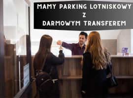Hotelik Okęcie 39 - Parking i transfer na lotnisku，位于华沙的无障碍酒店