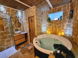 Les Spas de la mer, Suite & Spa, Love room, Plein Cœur du Grau，位于勒格罗-迪鲁瓦的酒店