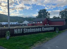 NAF Steinsnes Camping，位于埃格尔松的度假短租房