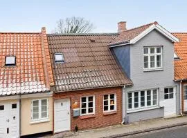 1 Bedroom Awesome Home In Middelfart