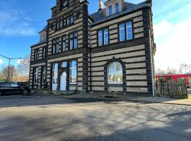 Wohnen wie im Schloss - Alter Bahnhof von Kruft，位于Kruft的酒店