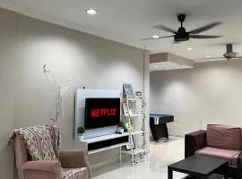 Landed Corner-Lot Townhouse Homestay GG Greenwood Gombak