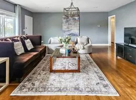 Stylish Hm Near Beach, Restaurants & Parking CC A