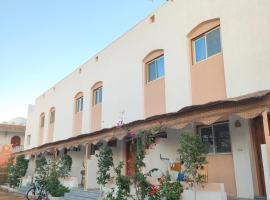 Al Deira Dahab Hotel，位于达哈布红海休闲潜水度假村附近的酒店