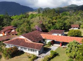 Casa Naturaleza，位于埃尔巴列德安通的住宿加早餐旅馆