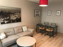 Pavillon 1 à 4 personnes chez l’habitant parfait pour une famille，位于巴纽的酒店