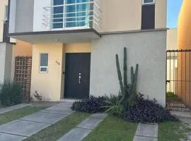 Hermosa residencia con alberca en Apodaca