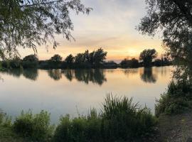 Woodlakes Park By Liv Retreats