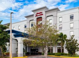 费劳德代尔/西索格拉斯/塔马拉克（佛罗里达州）希尔顿恒庭旅馆&套房酒店，位于塔马拉克BB&T中心体育馆附近的酒店