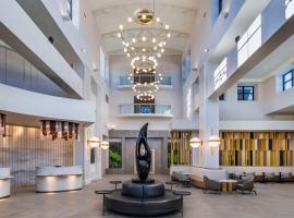 Embassy Suites by Hilton Raleigh Durham Airport Brier Creek，位于罗利的希尔顿酒店