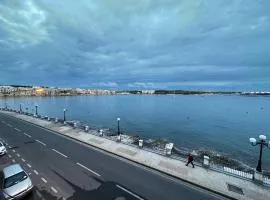 Seafront 3 Bedroom Apartment in Birzebbugia