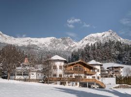 Hotel Leitenhof 4 Sterne Superior，位于凯撒山麓舍福的酒店