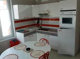 F2 1ER ETAGE - 5 min du Lac de Madine