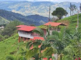 Cabaña Los Colibríes，位于圣拉菲尔的酒店