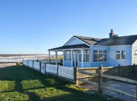 Bacton Beach House，位于伯克顿的酒店